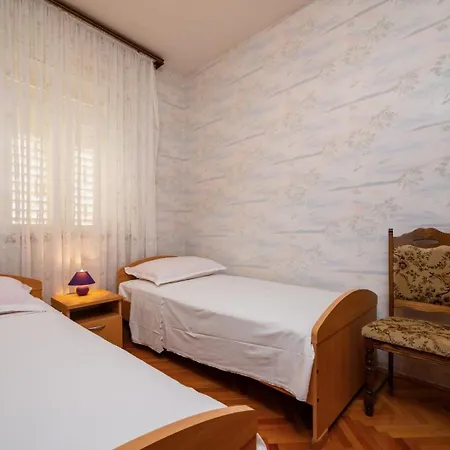 Pazanin 트로기르