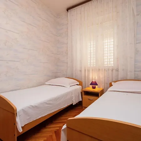 Pazanin 트로기르